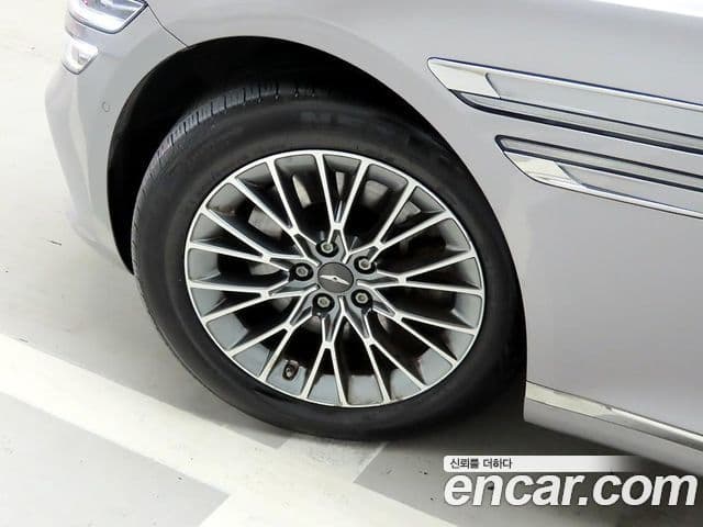 Genesis Electrified G80 2021 — Şəkil 19/20