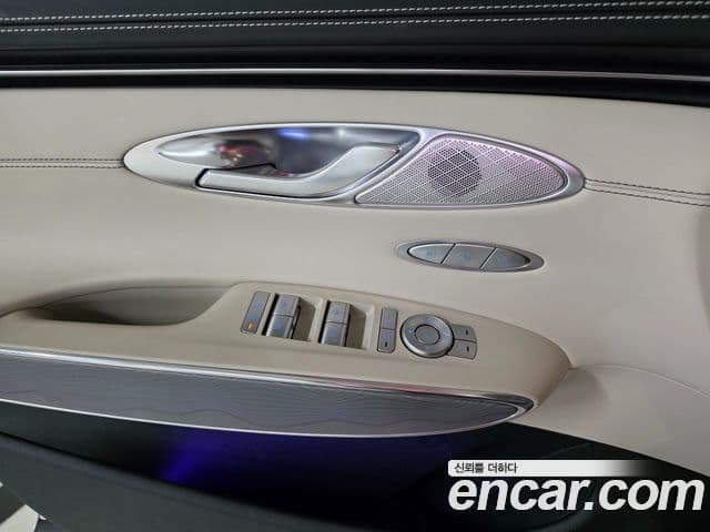 Genesis GV70 2022 — Şəkil 13/20