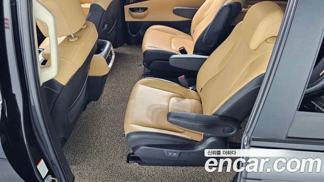 Kia Carnival 2021 — Şəkil 12/20