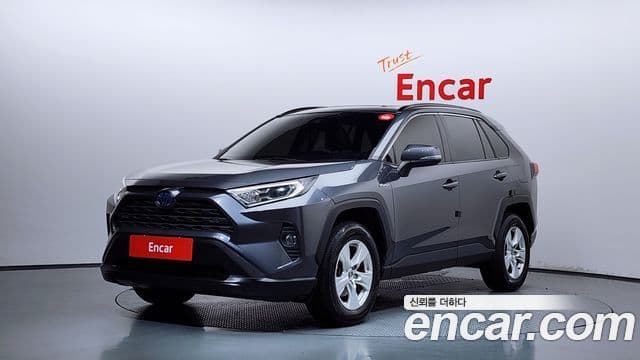 Toyota RAV4 2019 — ფოტო 1/20