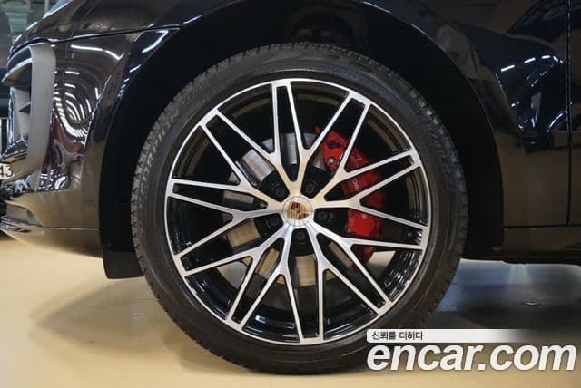 Porsche Macan 2022 — Şəkil 16/20