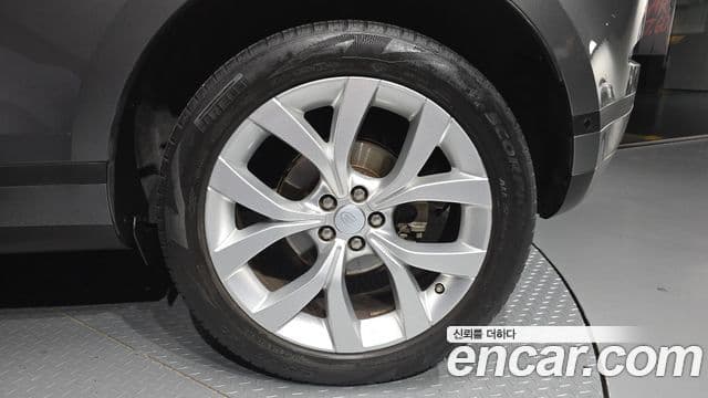 Land Rover Range Rover Evoque 2020 — Photo 3/30
