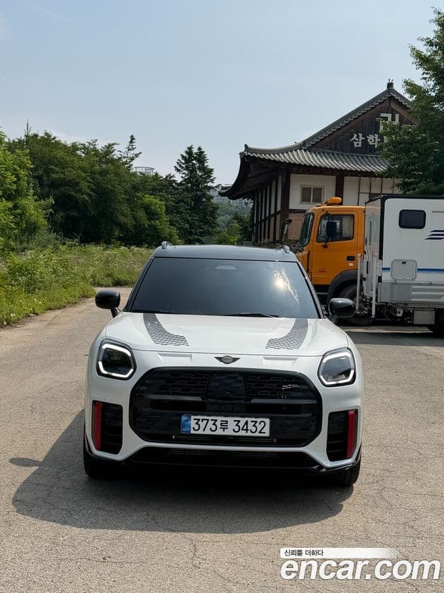 Mini Cooper S Countryman 2026 — Şəkil 8/9