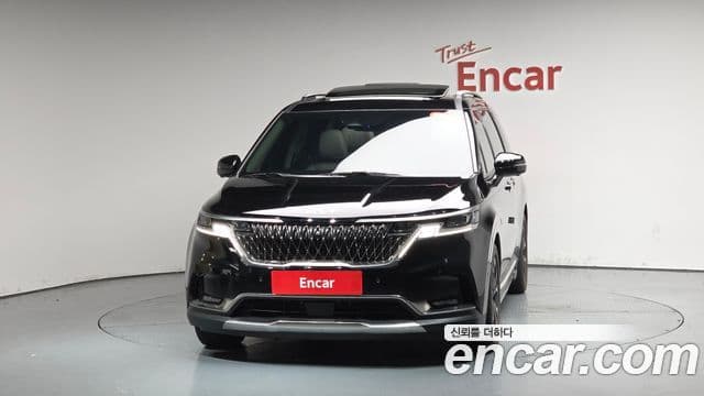 Kia Carnival 2023 — Фото 3/20