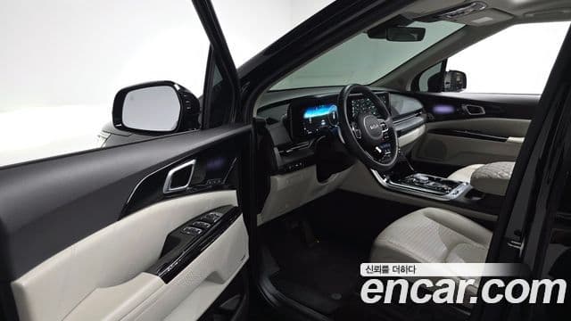 Kia Carnival 2023 — Фото 10/20