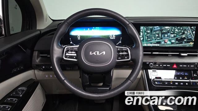Kia Carnival 2023 — Фото 12/20