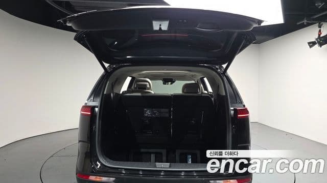 Kia Carnival 2023 — Фото 20/20