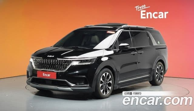 Kia Carnival 2023 — Фото 1/20