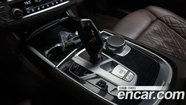 BMW 7 Series 2019 — Фото 9/20