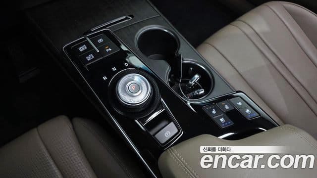 Kia K8 2021 — Şəkil 9/20