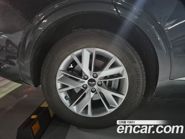 Genesis GV70 2025 — ფოტო 4/20