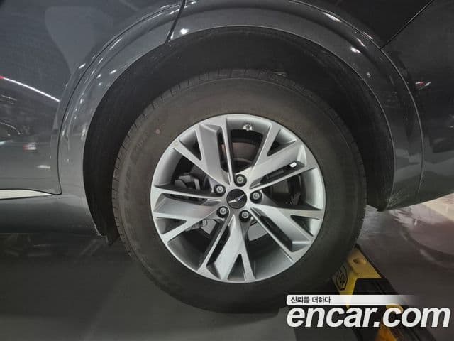 Genesis GV70 2025 — ფოტო 5/20