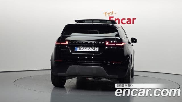 Land Rover Range Rover Evoque 2025 — Photo 5/20