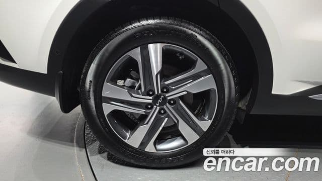 Kia Sorento 2023 — Фото 5/20