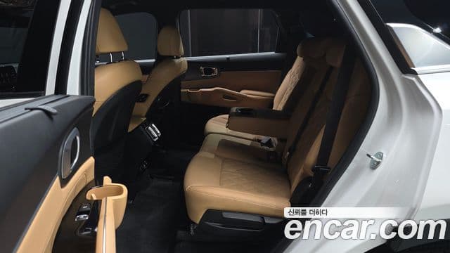 Kia Sorento 2023 — Фото 11/20