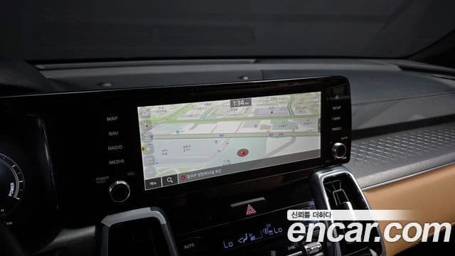 Kia Sorento 2023 — Фото 15/20