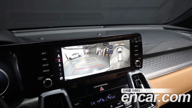 Kia Sorento 2023 — Фото 16/20