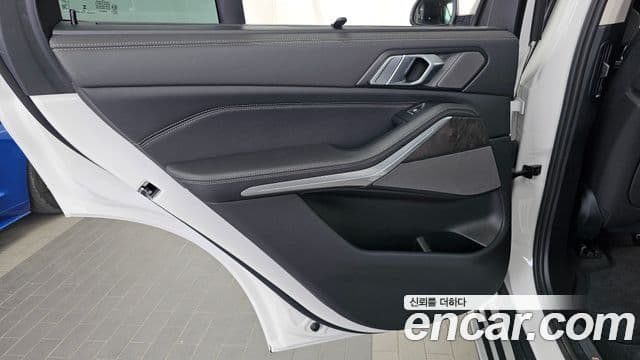 BMW X5 2024 — Photo 8/34