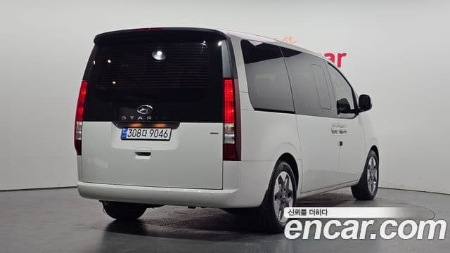 Hyundai Staria 2023 — Şəkil 2/20