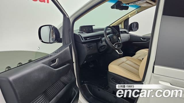 Hyundai Staria 2023 — Şəkil 10/20