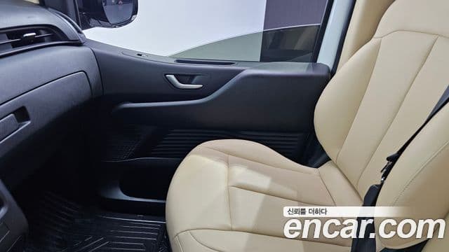 Hyundai Staria 2023 — Photo 11/31