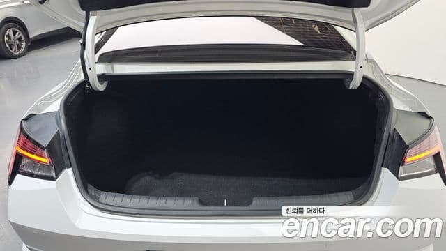 Hyundai Avante 2020 — Фото 19/20