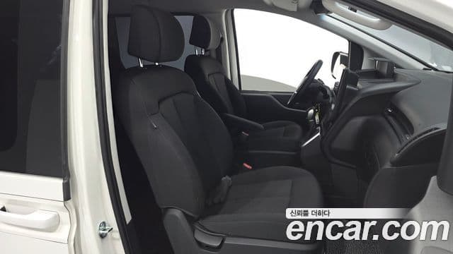 Hyundai Staria 2025 — Şəkil 12/20