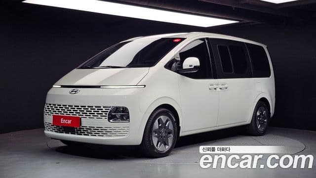 Hyundai Staria 2021 — ფოტო 1/20