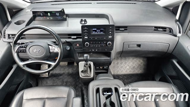 Hyundai Staria 2021 — ფოტო 7/20