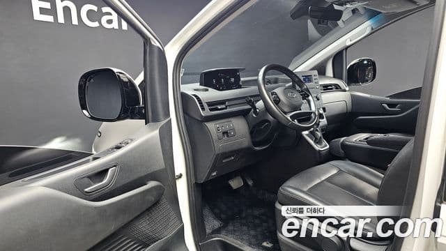 Hyundai Staria 2021 — ფოტო 10/20
