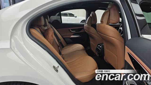 Mercedes-Benz E-Class 2025 — Şəkil 12/20