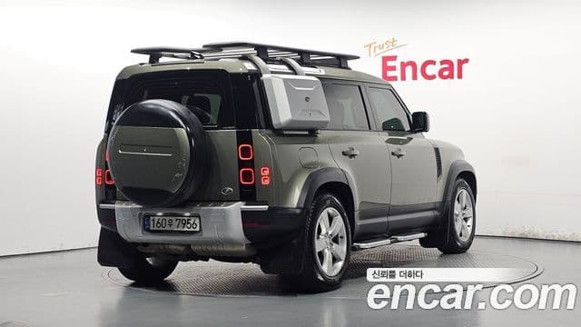 Land Rover Defender 2021 — ფოტო 1/20