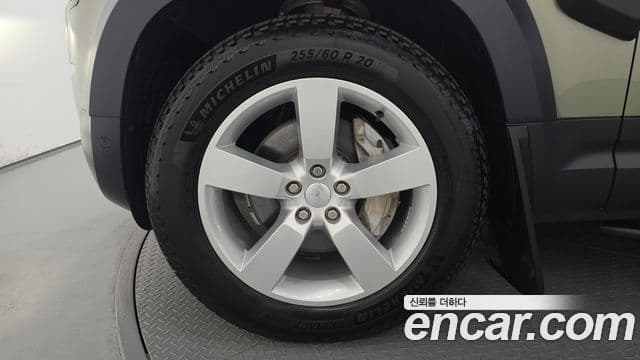 Land Rover Defender 2021 — ფოტო 4/20