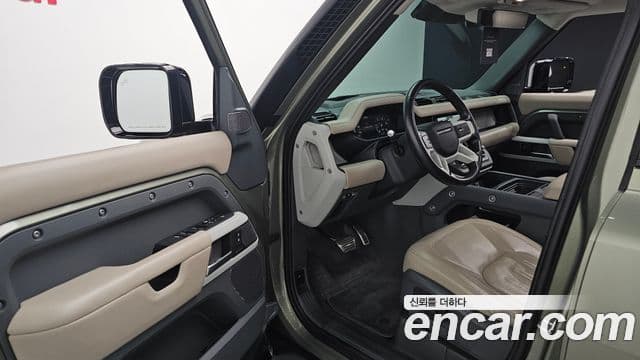 Land Rover Defender 2021 — ფოტო 10/20