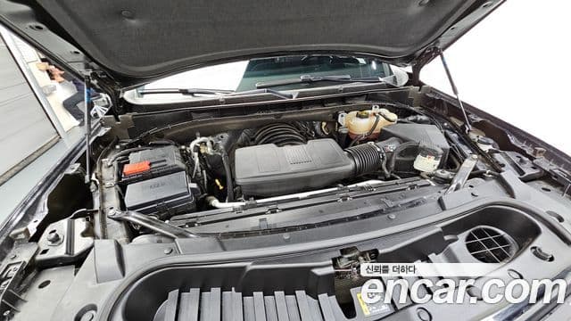 Cadillac Escalade 2023 — Şəkil 6/20