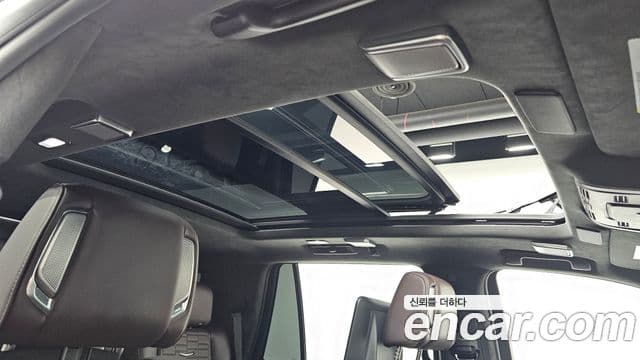 Cadillac Escalade 2023 — Şəkil 18/20