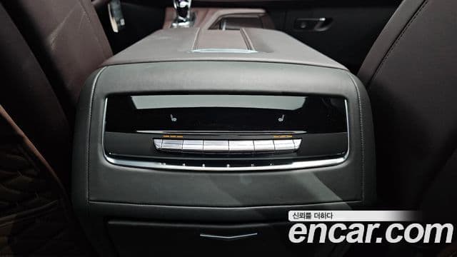 Cadillac Escalade 2023 — Şəkil 19/20