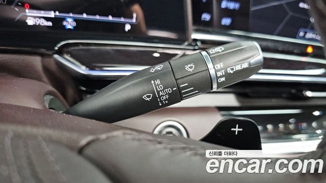 Cadillac Escalade 2023 — ფოტო 7/31