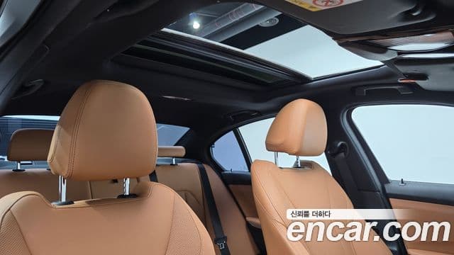 BMW 3 Series 2023 — Фото 13/20