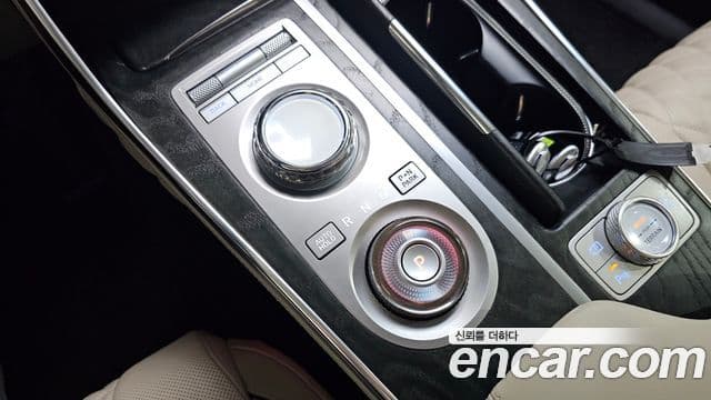 Genesis GV80 2022 — Photo 20/33