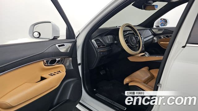 Volvo XC90 2021 — Şəkil 9/20