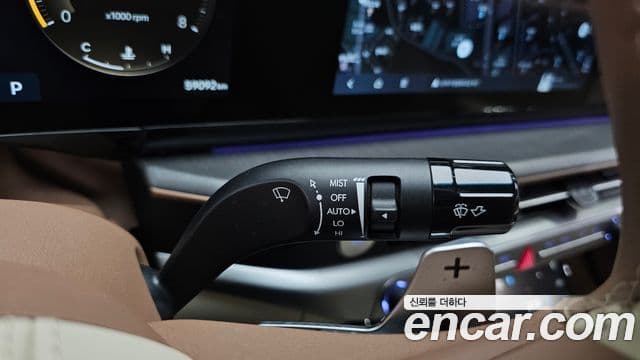 Hyundai Grandeur Hybrid 2023 — Photo 27/34