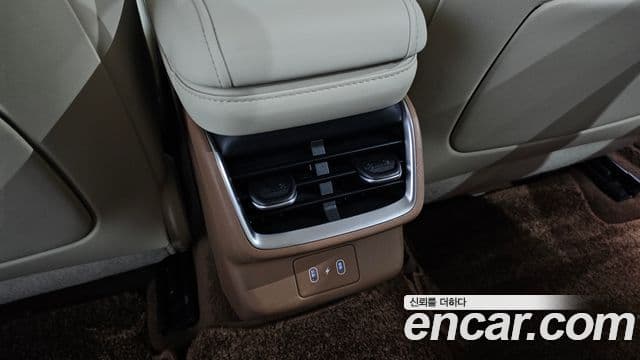 Hyundai Grandeur Hybrid 2023 — Photo 15/34