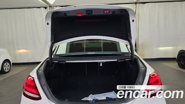 Mercedes-Benz E-Class 2020 — Şəkil 20/20