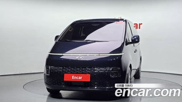 Hyundai Staria 2024 — Photo 18/32