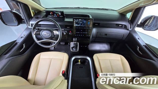 Hyundai Staria 2024 — Photo 21/32
