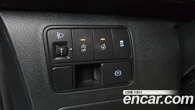 Hyundai Staria 2024 — Photo 7/32