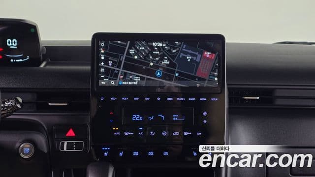 Hyundai Staria 2024 — Photo 8/32