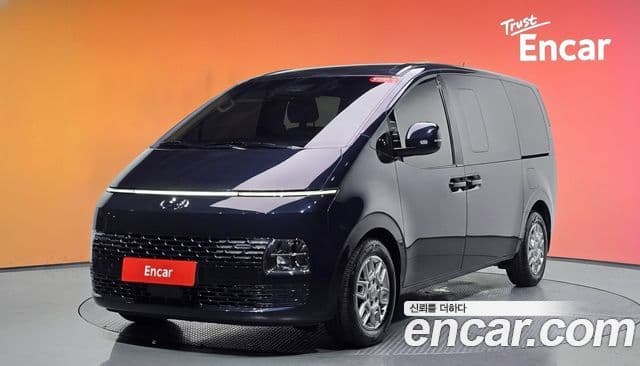 Hyundai Staria 2024 — Photo 16/32
