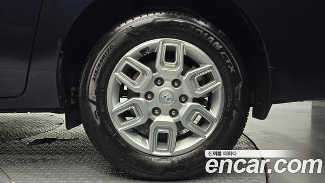 Hyundai Staria 2024 — Photo 20/32